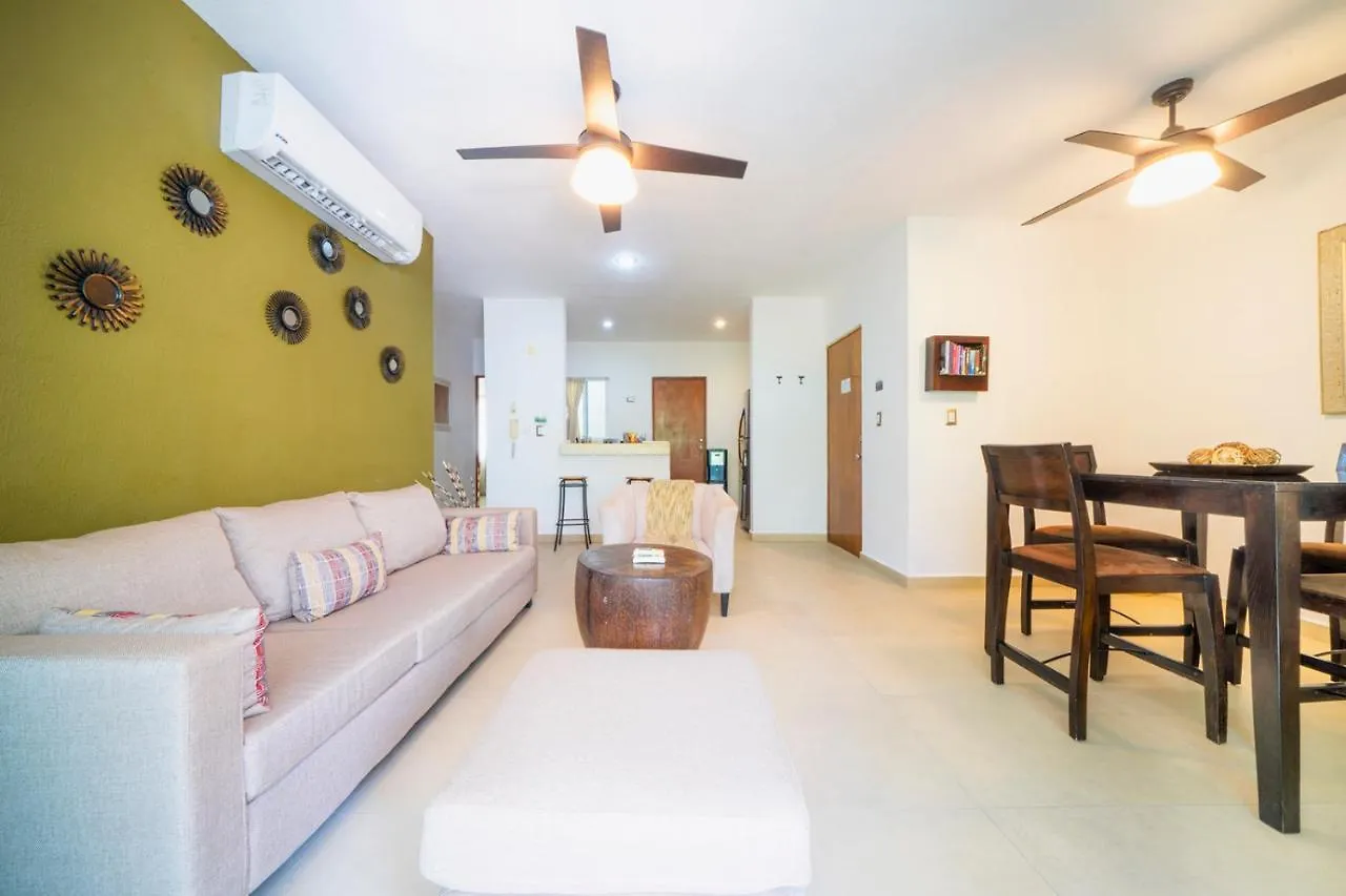 2 Bedroom- Tropical Oasis In The Heart Of Playa Del Carmen - At Gaviotas Mexikó